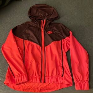 NIKE WINDBREAKER
